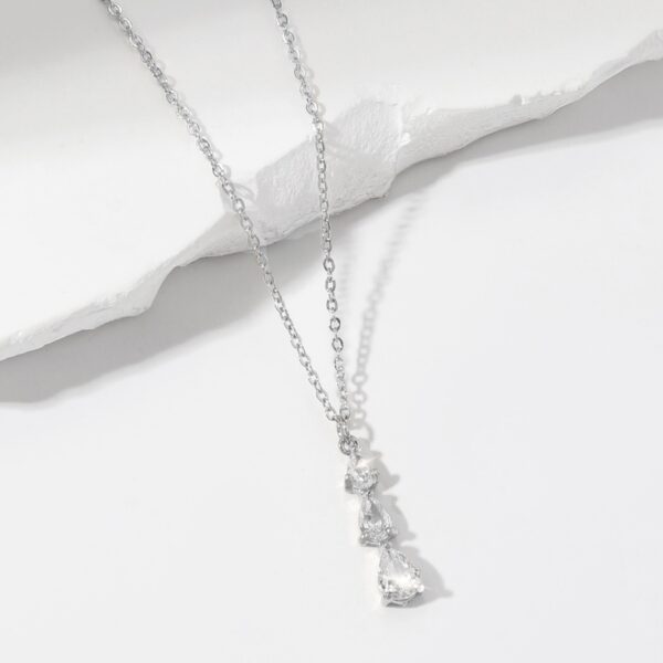 Fashion Simple Zircon Clavicle Chain All-matching Graceful Water Drop Pendant Necklace - Image 3