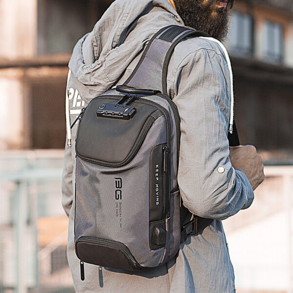 Cool Technology USB Charging Outdoor Chest Bag - Image 4