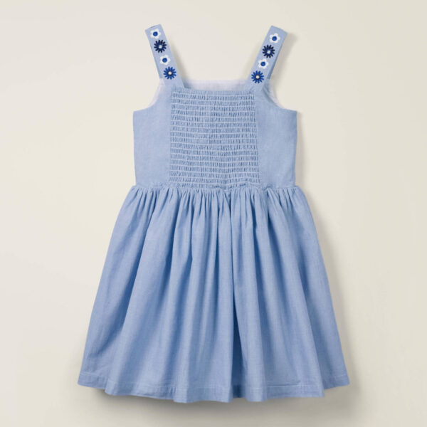 Knitted embroidered children's dress - Image 3