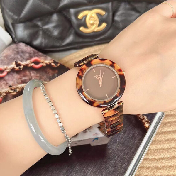 Elegant Retro Amber Women's Fashion Watch - Image 4