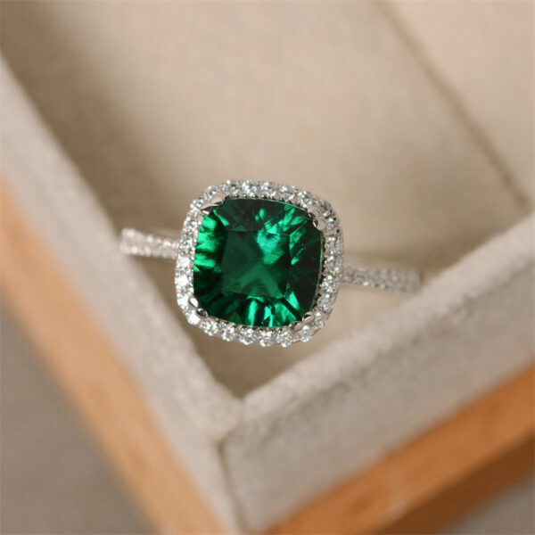 Women's Emerald Engagement Ring – Elegant Marriage Ring