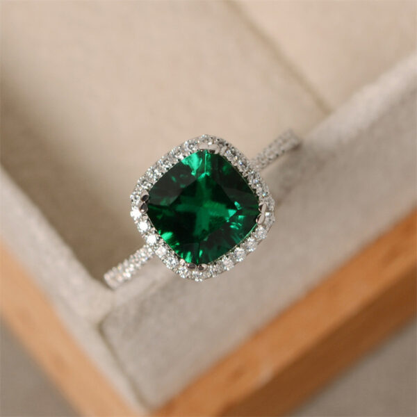 Women's Emerald Engagement Ring – Elegant Marriage Ring - Image 3