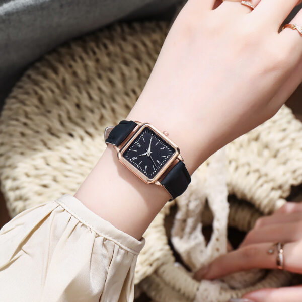 Top Women's Quartz Watch - Image 7